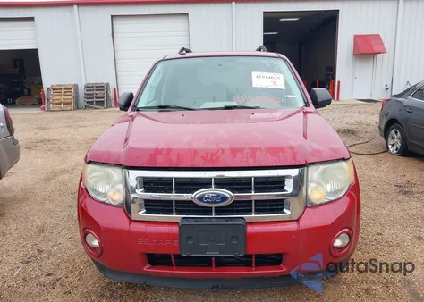2011 Ford Escape Xlt from USA, damaged, VIN 1FMCU0D71BKA99326